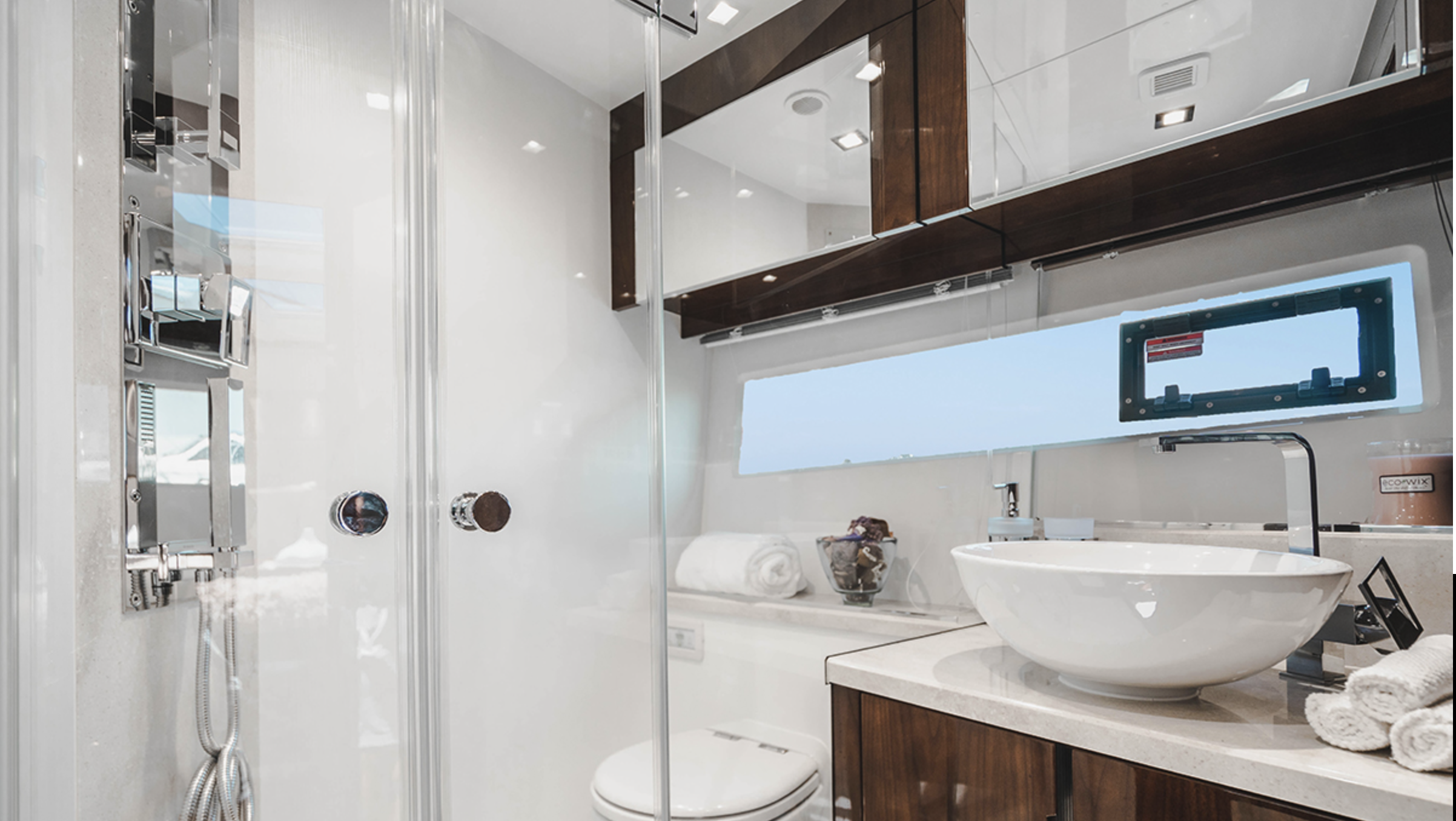 Thumb Yacht Ensuite