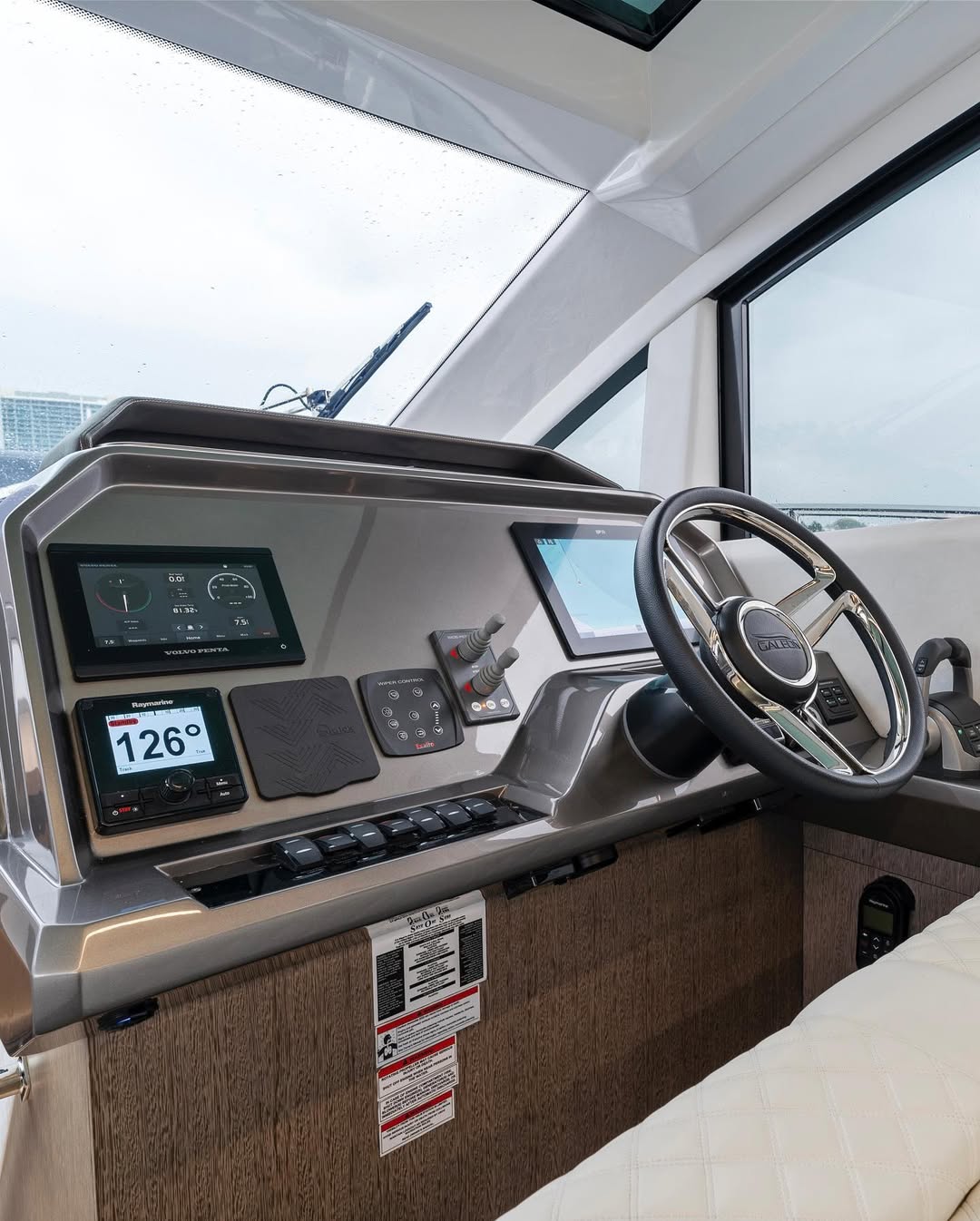Thumb Yacht Helm Station