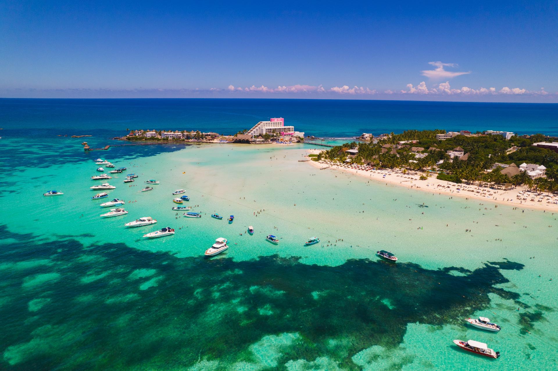 Isla Mujeres clear reef sea